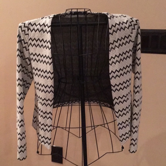 Maurice’s Blazer - Picture 1 of 6